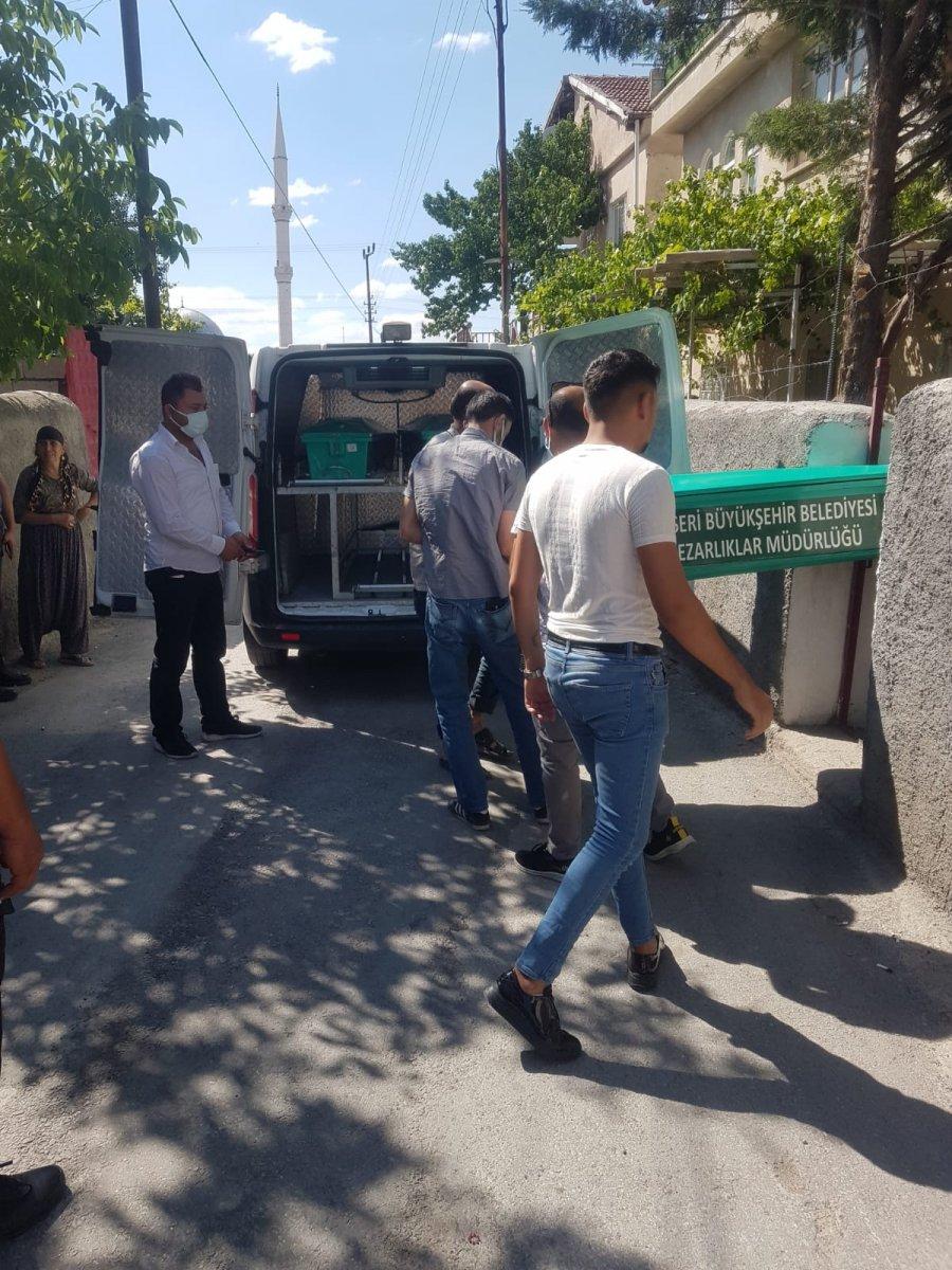Kayseri'de tartıştığı oğlunu öldürdü