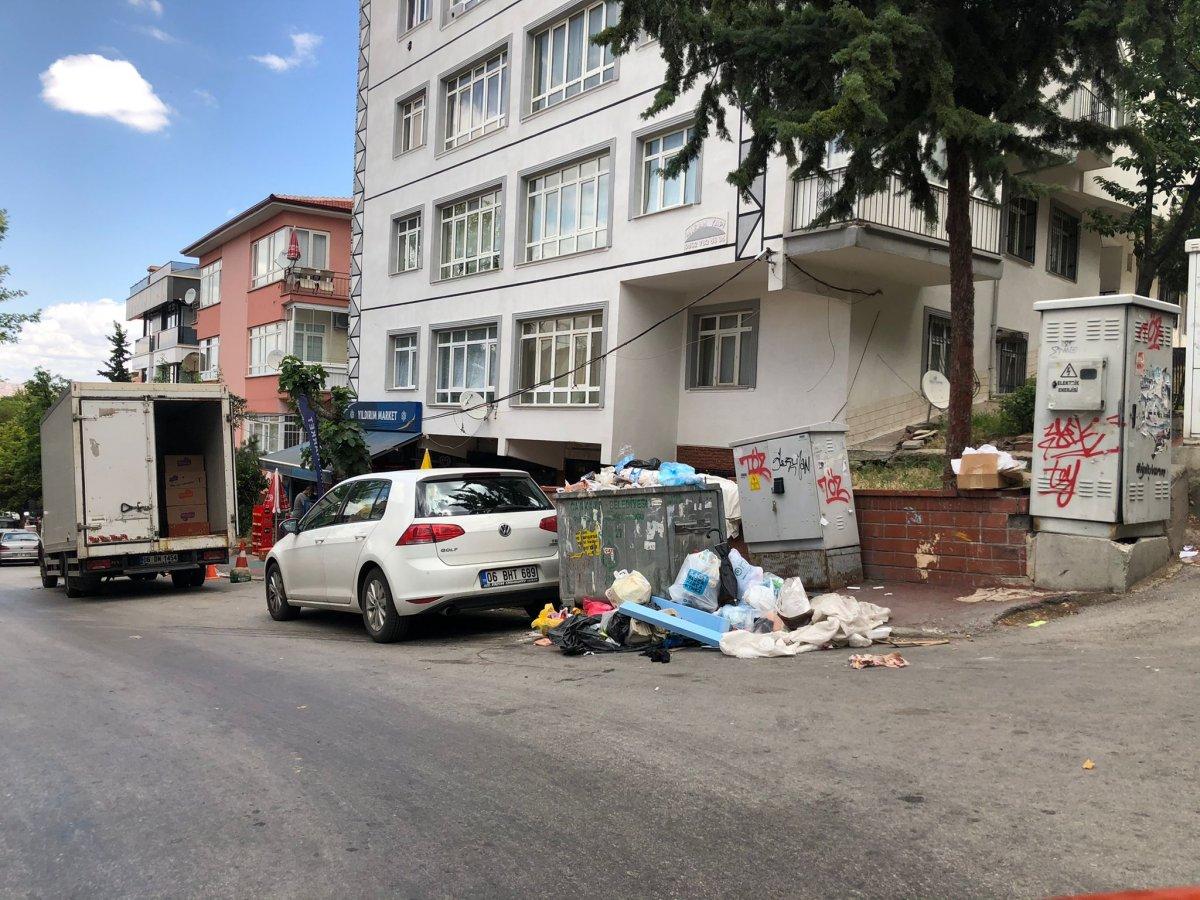 Çankaya'da sokaklar çöp yığınlarıyla doldu