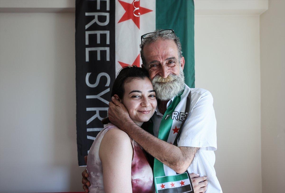 Suriyeli baba ile kızı 12 yıl aradan sonra İstanbul'da kavuştu