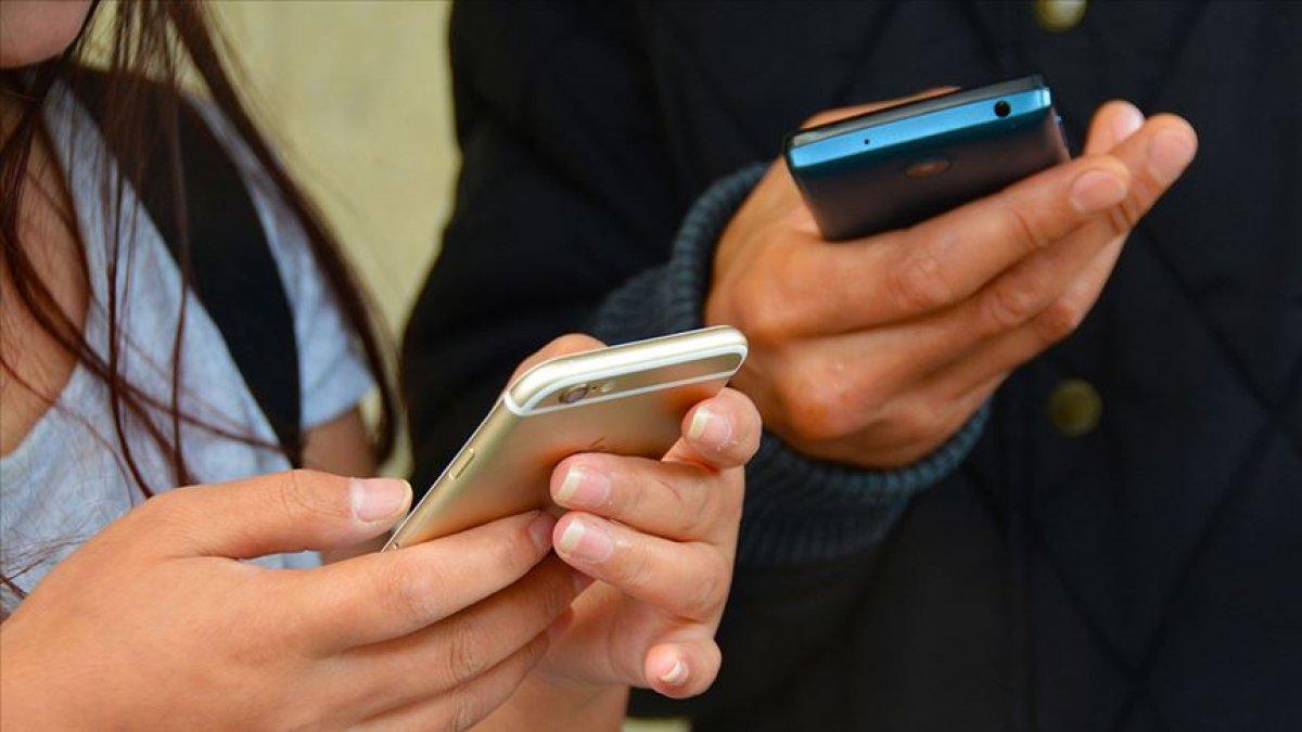 Cep telefonu bağımlılığı sağlığı etkiliyor