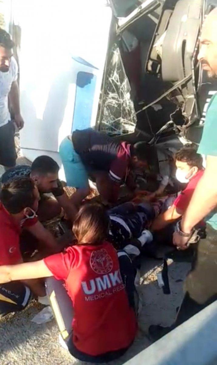 Aksaray'da kazadan kaçan sürücü kaza yaptı: 6 yaralı