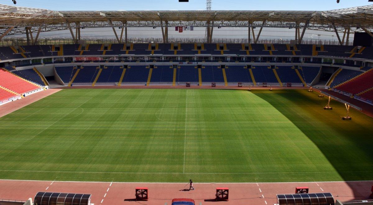 Mustafa Denizli: Cumhurbaşkanımız, futbola büyük yatırımlar yaptı