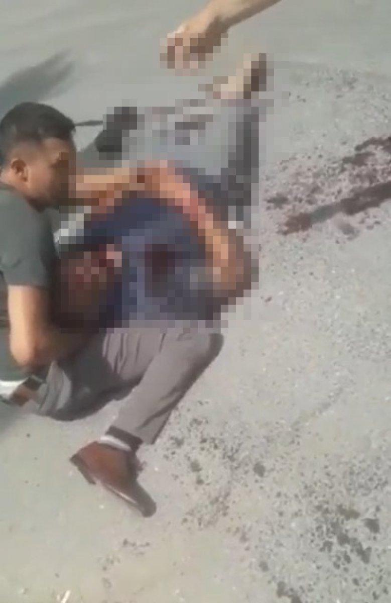 Kocaeli’de husumetlisini kamyonetle ezip metrelerce sürükledi