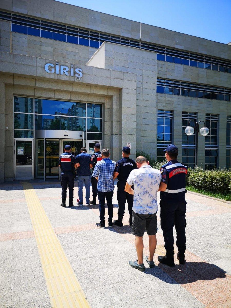 Ankara'da marketleri soyan 3 hırsızı JASAT yakaladı