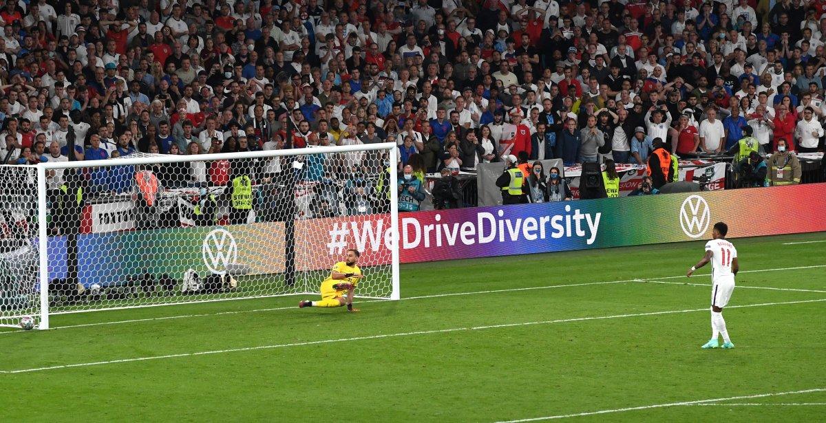 EURO 2020 kupası İtalya'nın