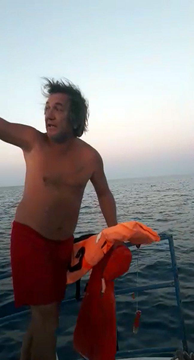 Antalya'da amatör balıkçıları kurtardı