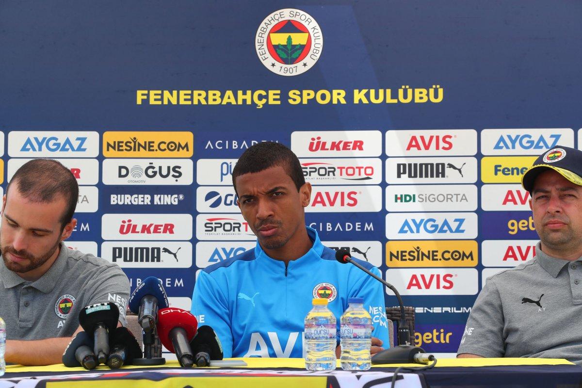 Luiz Gustavo saçını neden kestirdiğini açıkladı