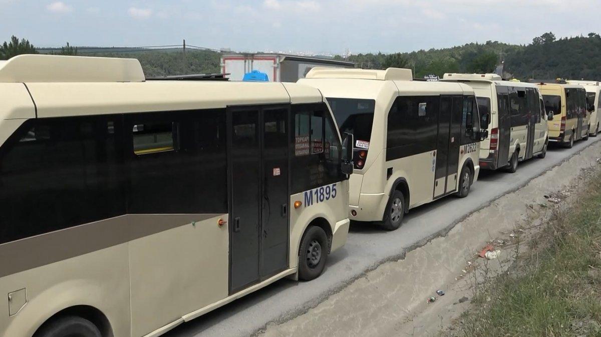 İstanbul'da minibüsçülerden 'kahyalık sistemine' karşı eylem
