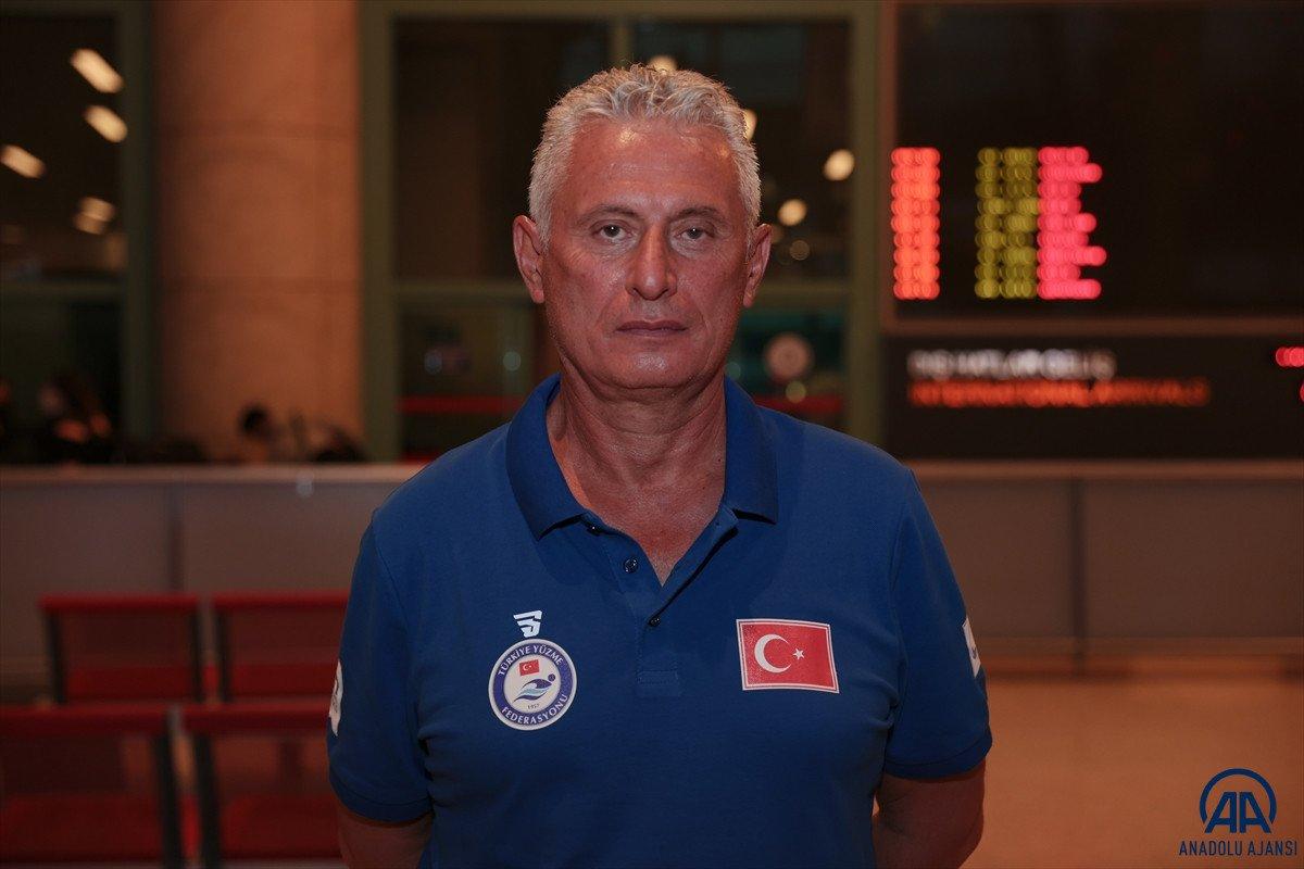 Avrupa Gençler Yüzme Şampiyonası'nda 15 madalya kazanan milli takım yurda döndü