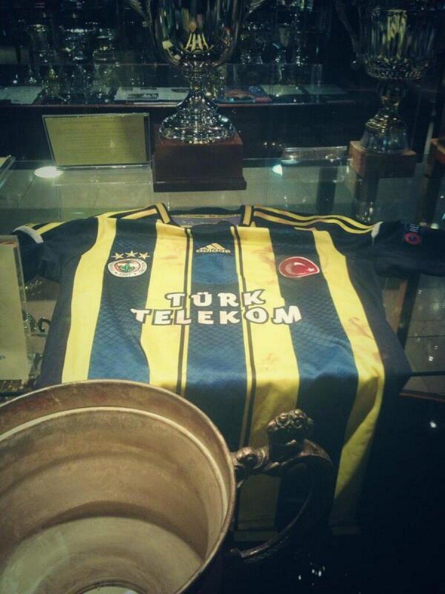 Gökhan Gönül, Fenerbahçe'ye veda etti