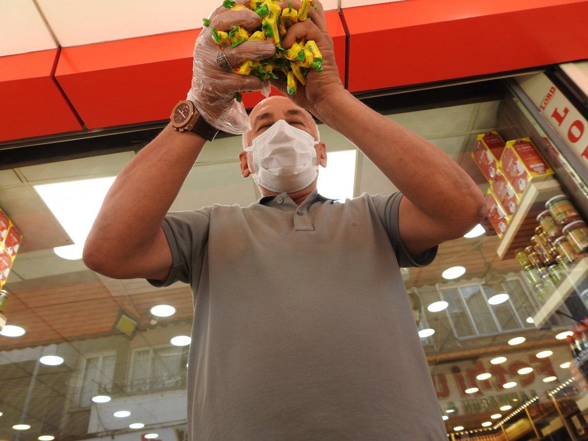 Gaziantep'te kuruyemişçilerin bayram telaşı