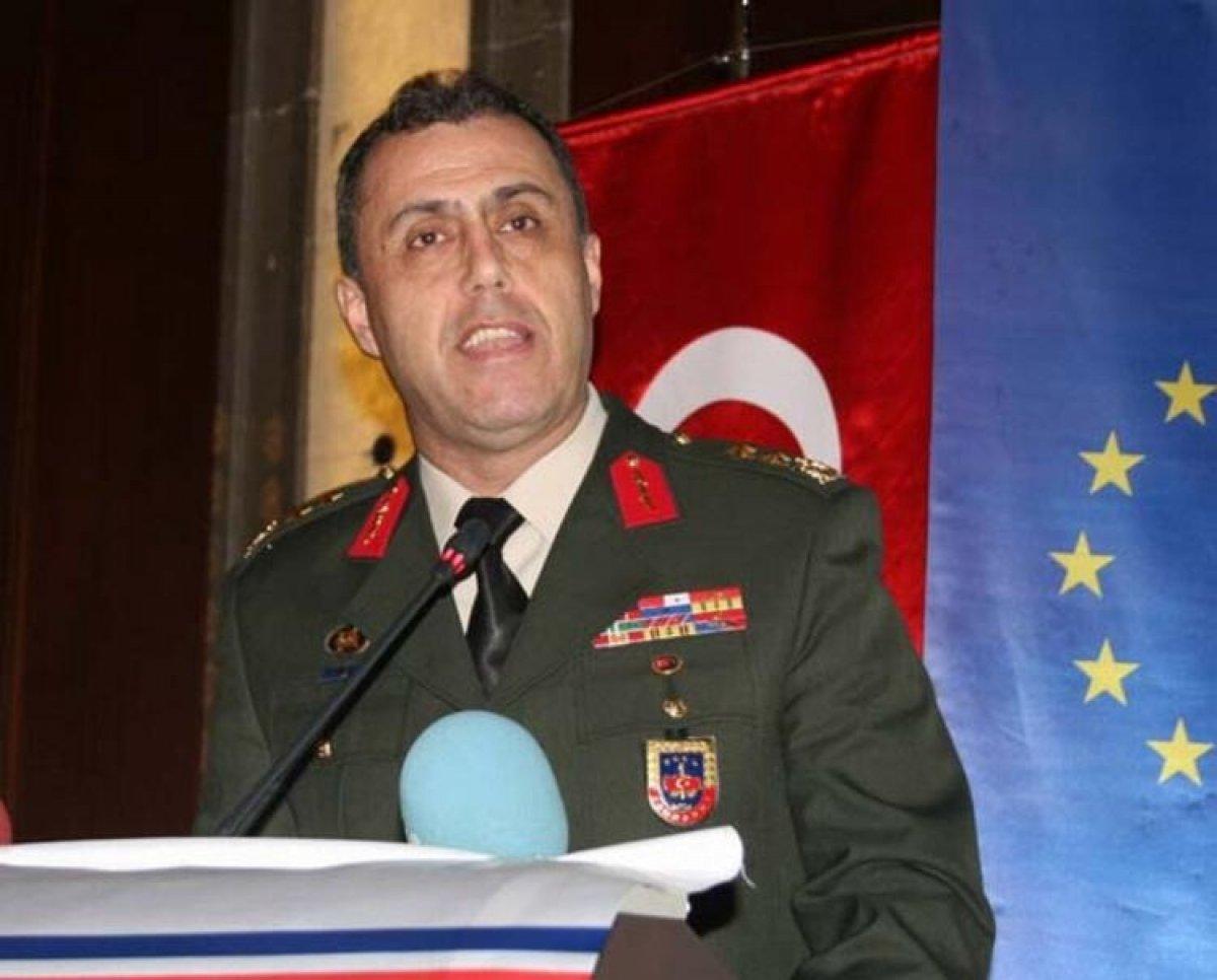 Bursa’da darbeci albayı dışarıya atan komutan