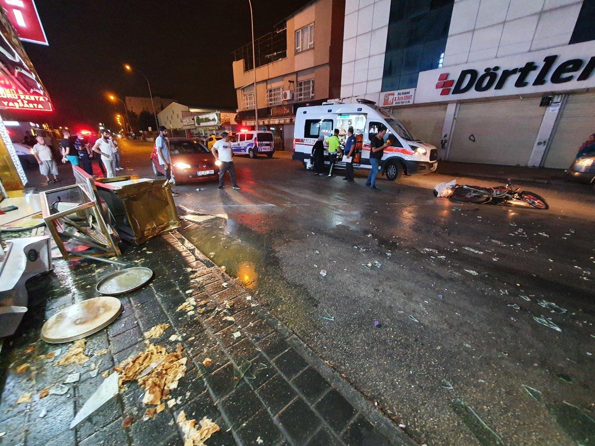 Adana'da silahlı saldırıya uğrayan taksici, motosikletliye çarptı