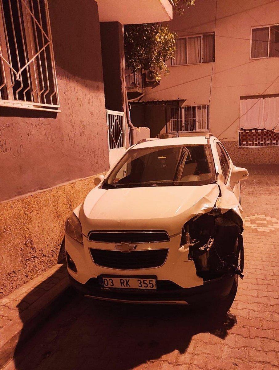 İzmir'de 16 yaşındaki kızı kazada öldüren sürücü, canlı yayın yaptı