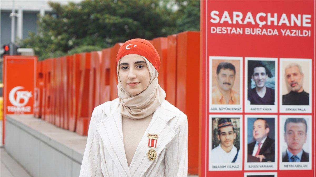 15 Temmuz'da 14 yaşındaki kız, kolundan aldığı kurşunla gazi oldu