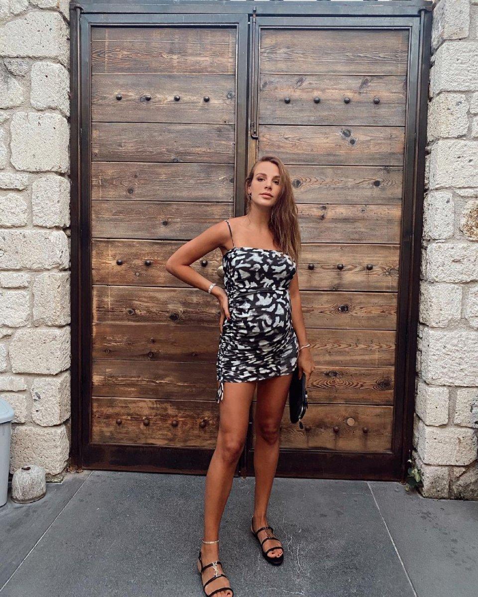 Aslışah Alkoçlar: Türkiye'de doğum yapacağım