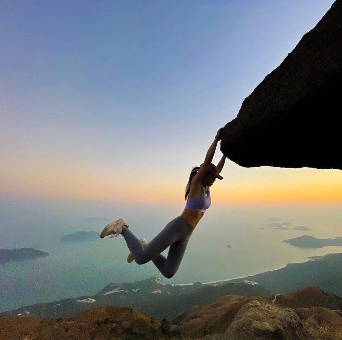 Çin'de selfie çekilen fenomen, kayalıklardan düşüp öldü