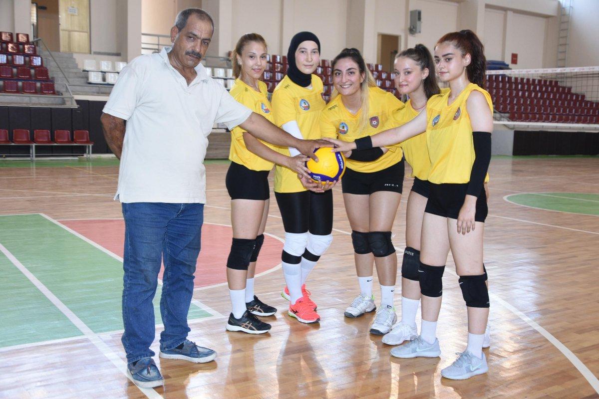 Aydın'da hurdadan kazandığı parayla takım kurdu