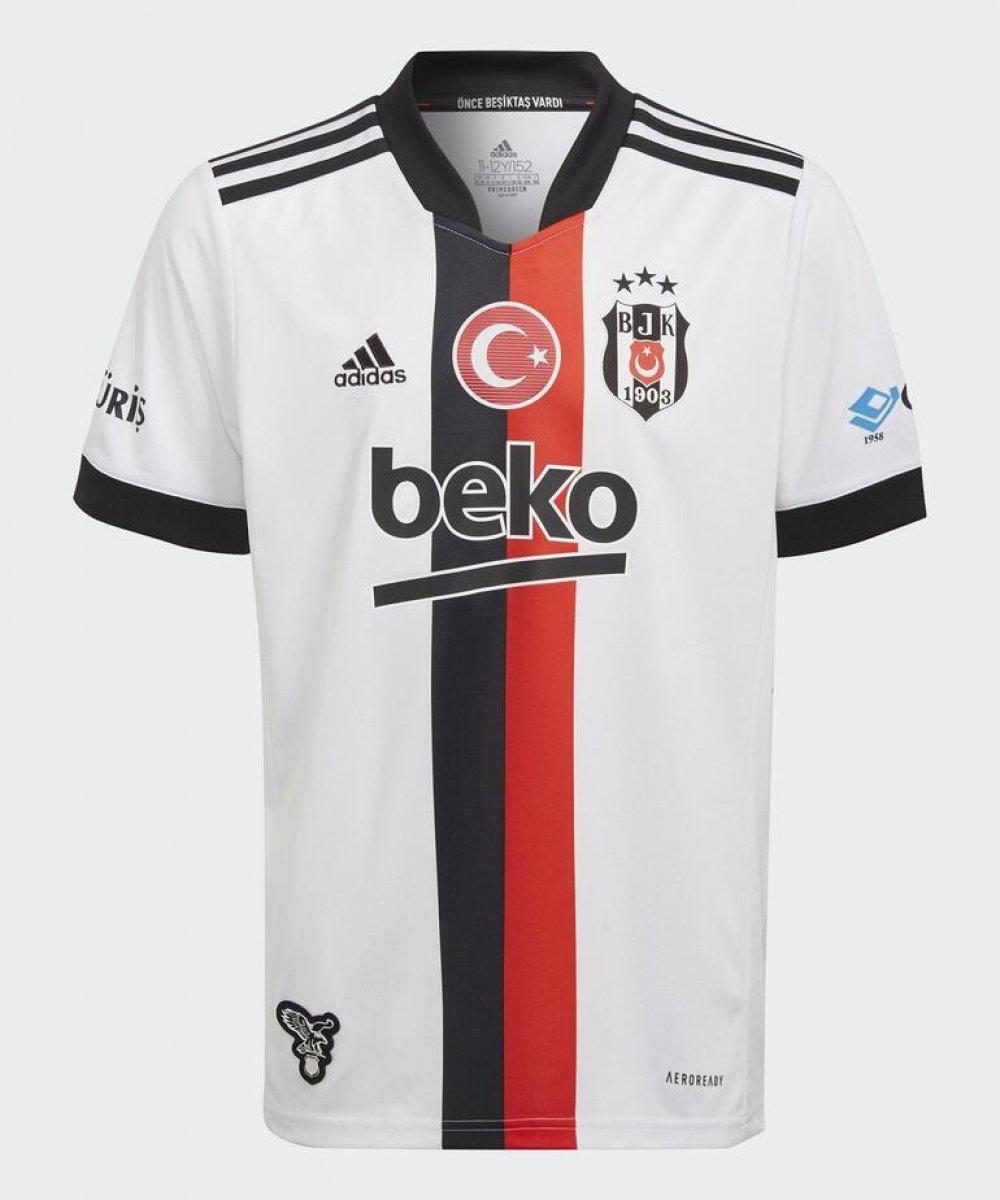 Beşiktaş yeni sezon formalarını tanıttı! Beşiktaş yeni sezon forma fiyatları ne kadar?