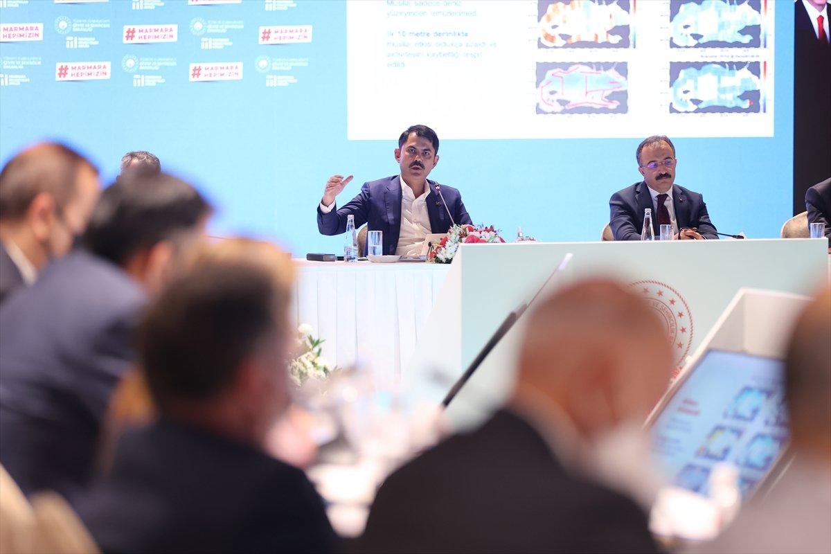 Murat Kurum: Marmara'da ilk 20 metrede artık müsilaja rastlanmıyor