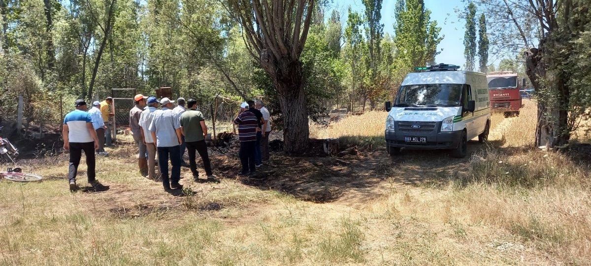 Afyonkarahisar’da tarlasındaki yangını söndürmek isterken öldü