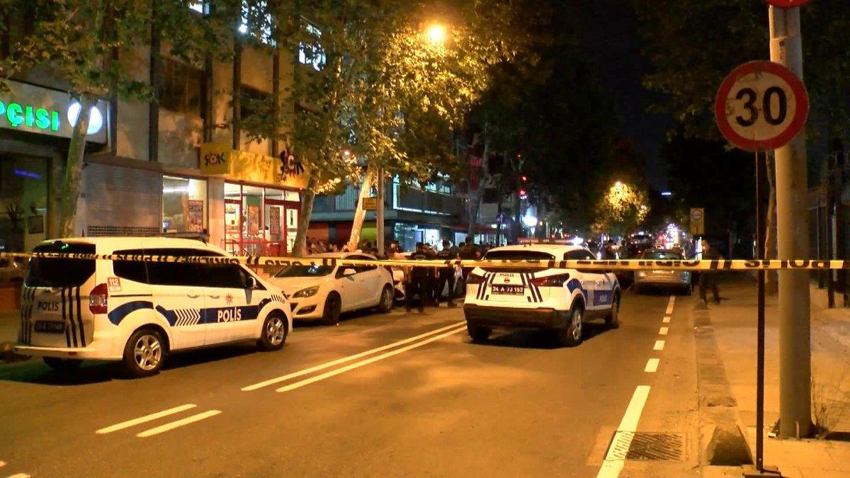 Bağcılar'da karşıya geçen çocuğa otomobil çarptı