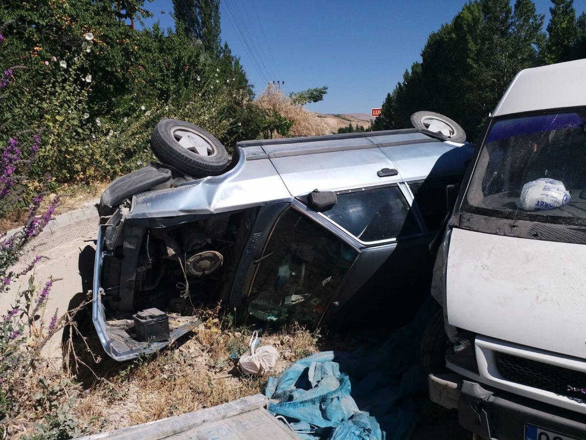 Malatya'da zincirleme kaza: 7'si çocuk 12 yaralı