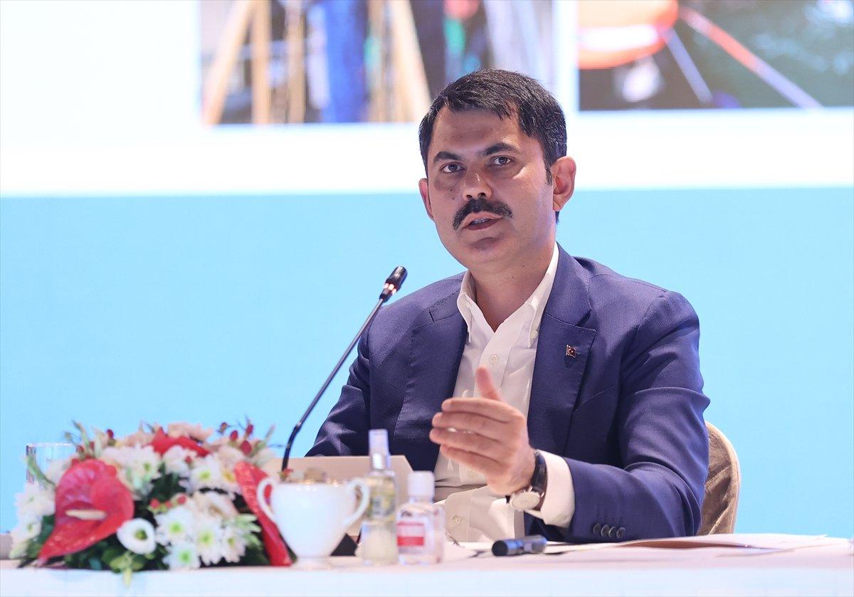 Murat Kurum: Marmara'da ilk 20 metrede artık müsilaja rastlanmıyor