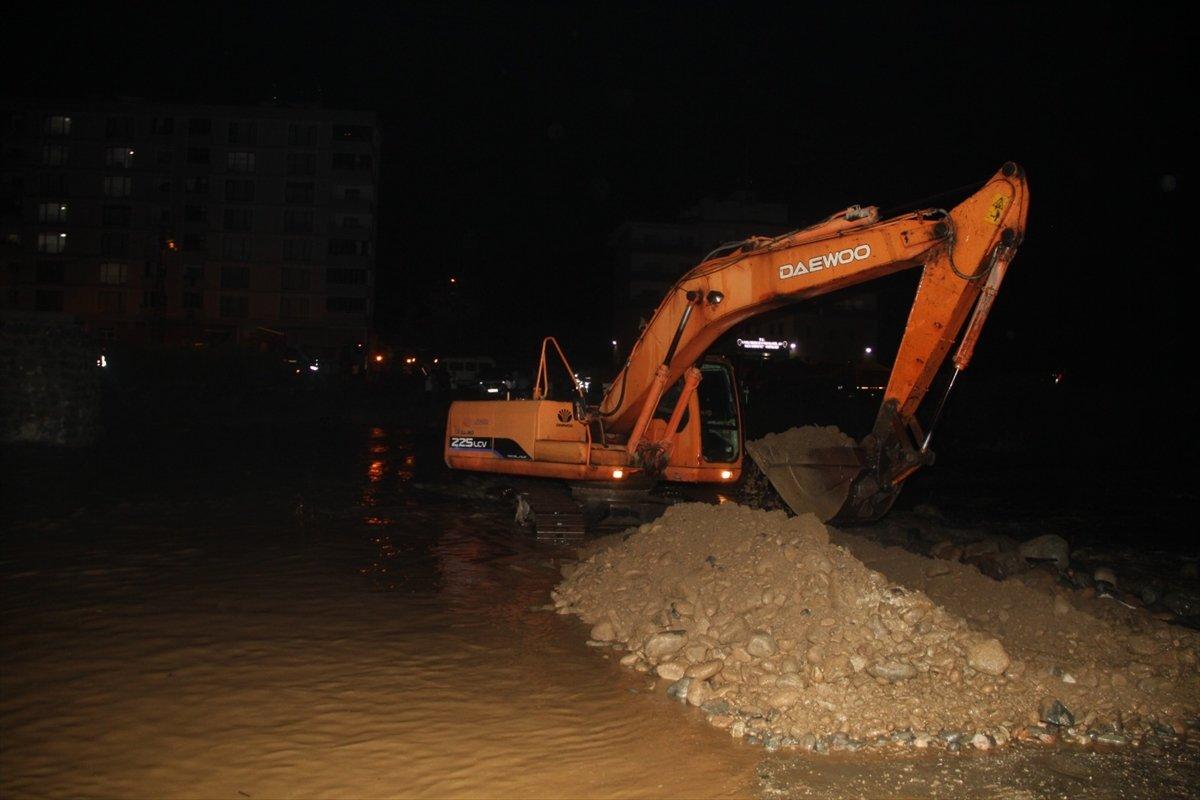 Giresun'da baraj kapakları açıldı, düğünde mahsur kaldılar
