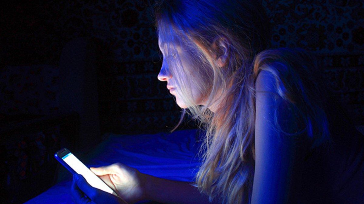 Mavi ışığın cilt üzerindeki etkileri