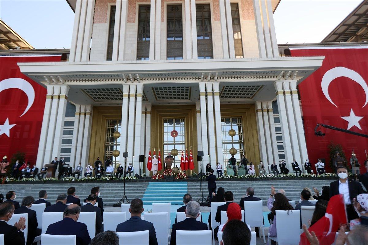 Cumhurbaşkanı Erdoğan: Millete silah çekenin affı olmaz