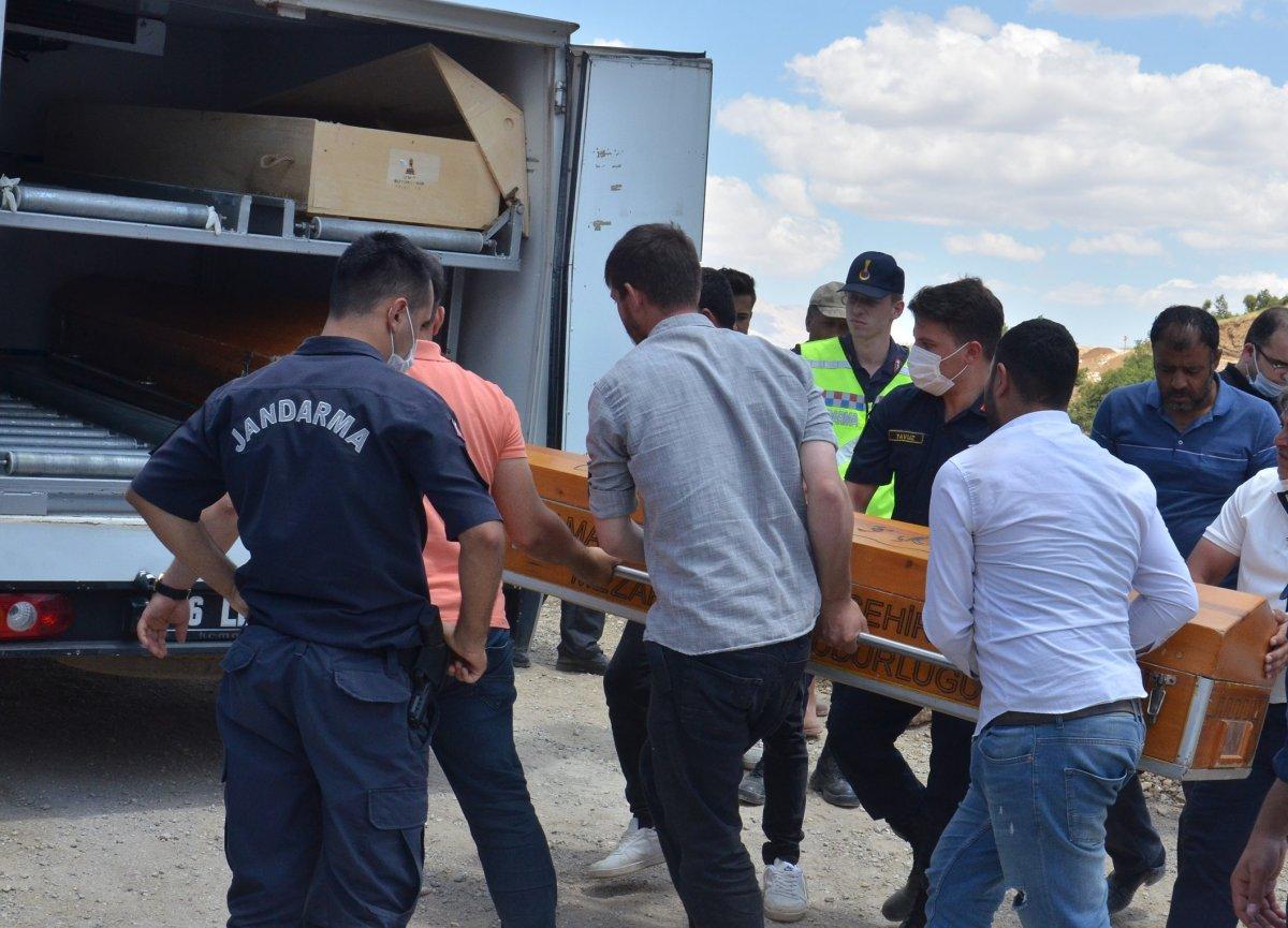 Kahramanmaraş’ta düğün yolunda kaza: 2 ölü