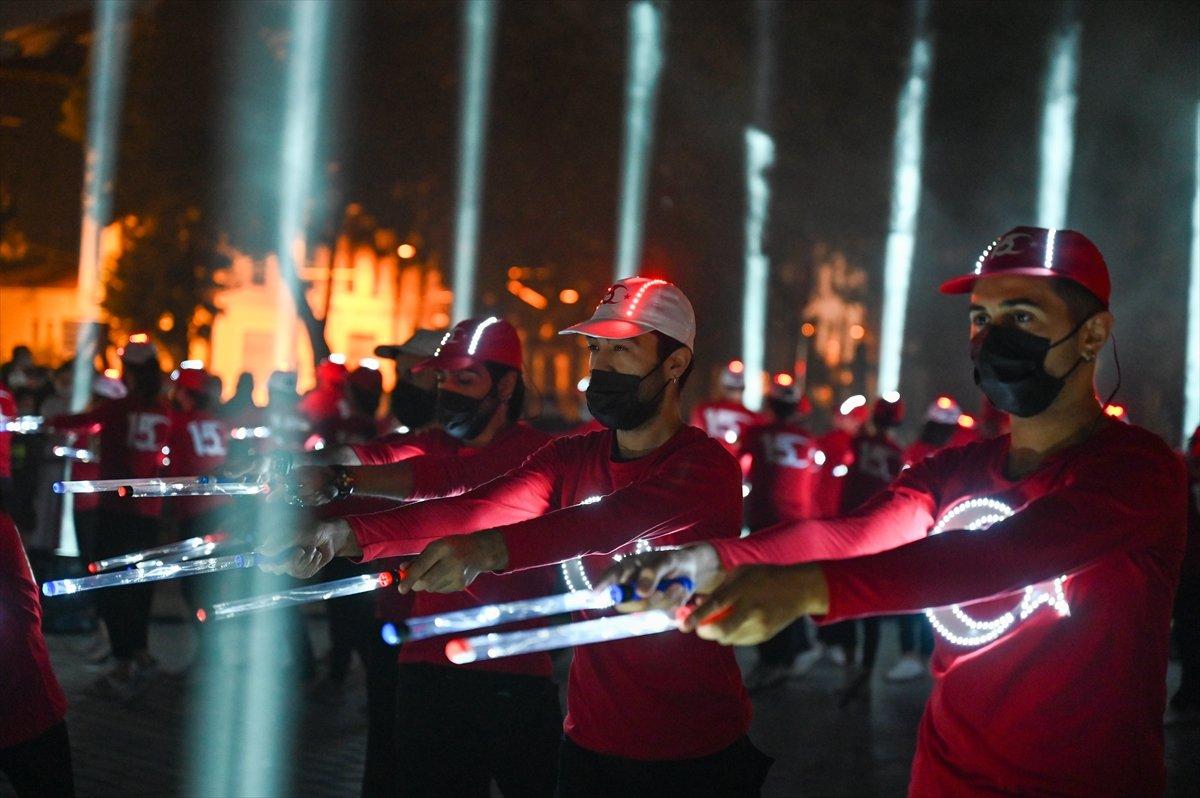Galata Kulesi, Çamlıca Kulesi ve Ayasofya Meydanı'nda 15 Temmuz temalı gösteri