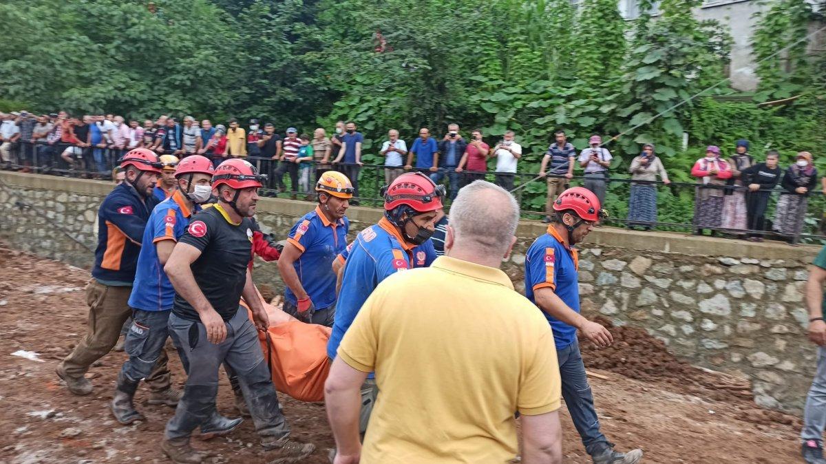 Rize'de sel felaketi nedeniyle hayatını kaybedenlerin sayısı