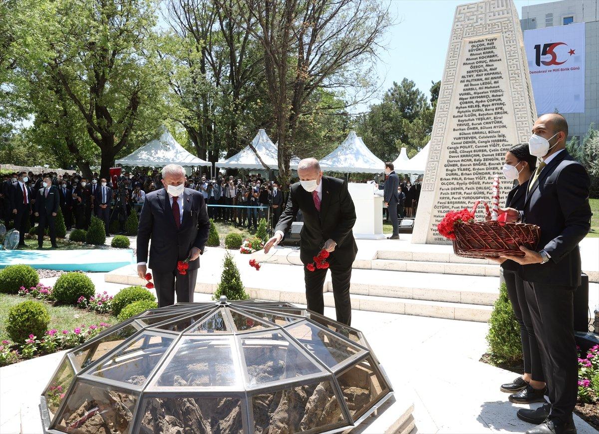 Mustafa Şentop: Darbe girişimi, dış destekli işgal hareketidir