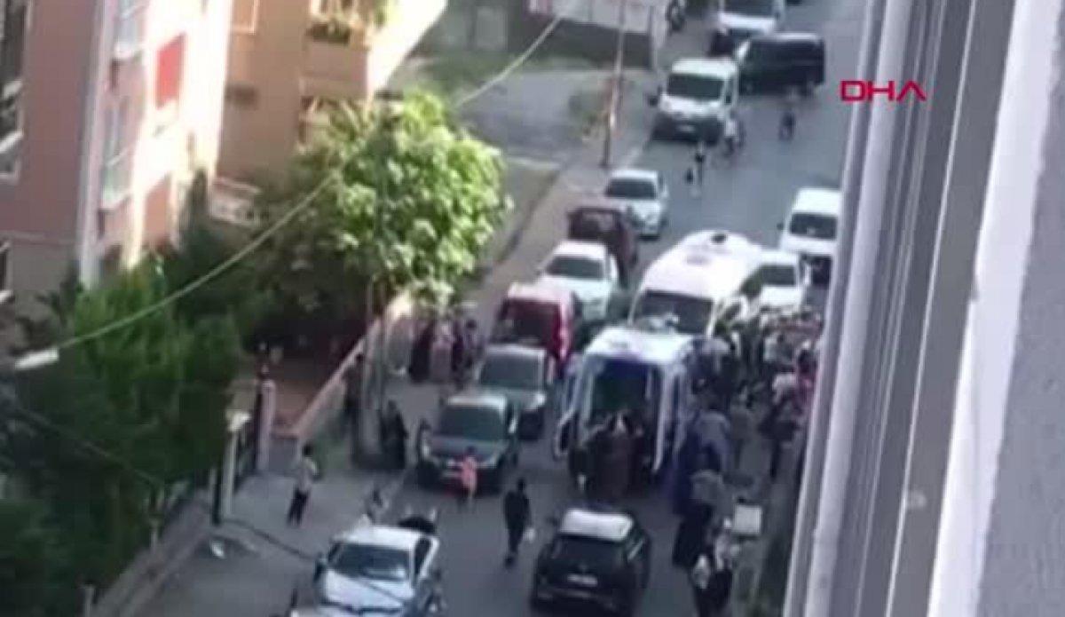 Maltepe'de servis minibüsü 8 yaşındaki çocuğa çarptı