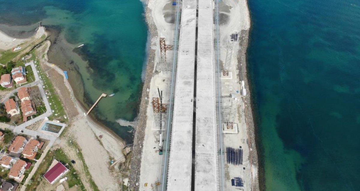 Tatilcilerin gözü kulağı Çanakkale Köprüsü'nde