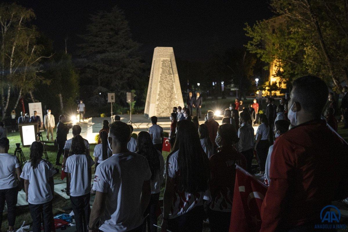 TBMM'de milli sporcuların demokrasi nöbeti