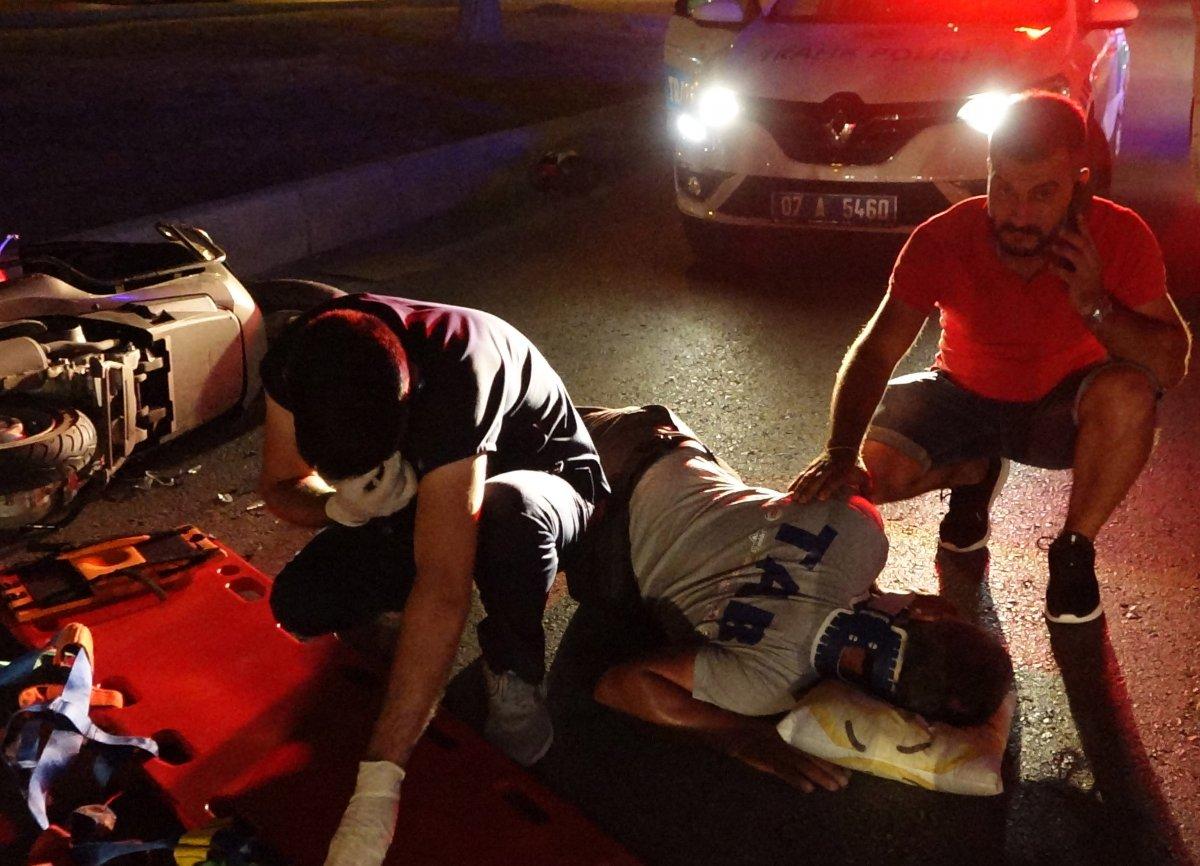 Antalya'da yardım ettiği kazazede ağabeyi çıktı