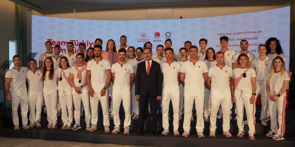 Bakan Kasapoğlu, sporcularımızı Tokyo Olimpiyatları'na uğurladı