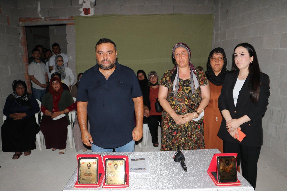 Adana'da kafesten çıkan 2 kişi, uyuşturucu bağımlısı çıktı