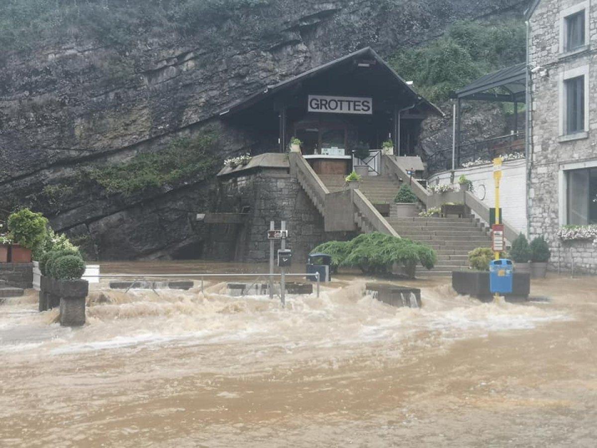 Avrupa'da sel kabusu