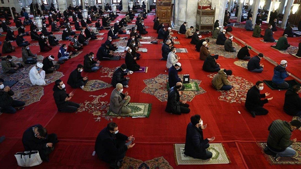 Cuma namazı saat kaçta kılınacak? 16 Temmuz 2021 il il cuma namazı saatleri