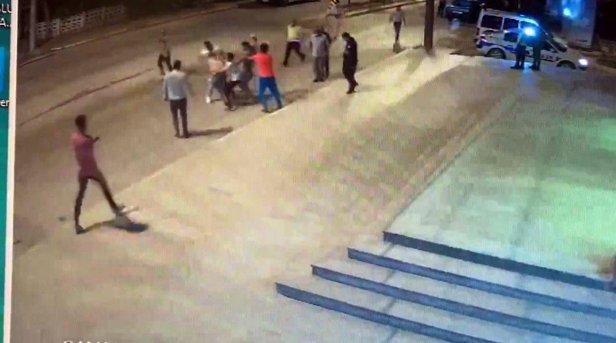 Sakarya'da husumetlileriyle karşılaşınca olanlar oldu