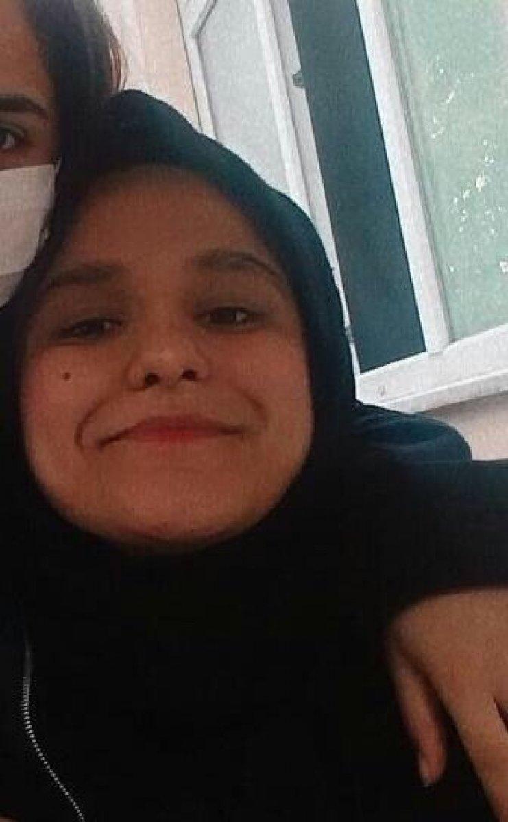 Esenyurt’ta çöp atmaya çıkan genç kıza otomobil çarptı