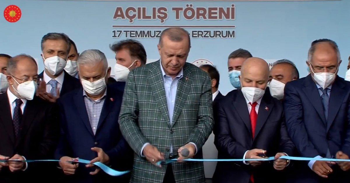 Cumhurbaşkanı Erdoğan, 979 milyonluk Erzurum Şehir Hastanesi'ni açtı