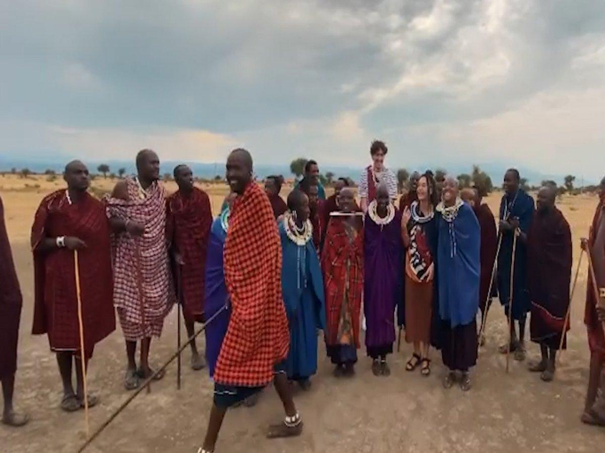 Ebru Şahin ile Cedi Osman Afrika’da