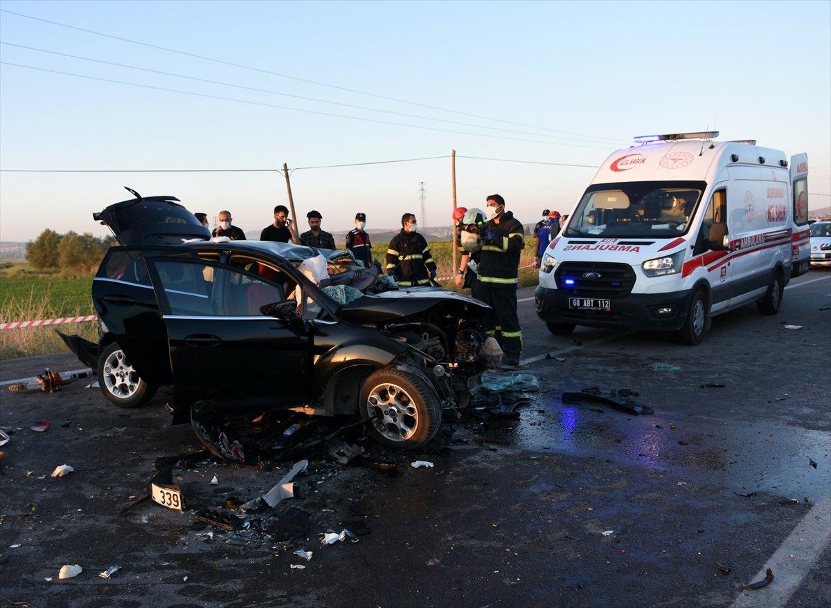 Aksaray'da gurbetçinin aracı konvoydaki araçlarla çarpıştı: 2 ölü 6 yaralı