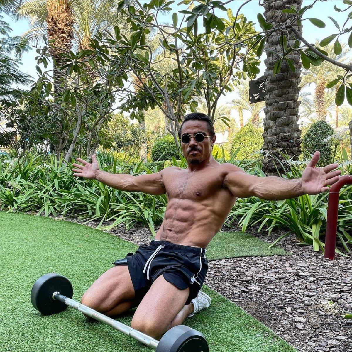 Nusret, bugünlere nasıl geldiğini yaptığı paylaşımla anlattı