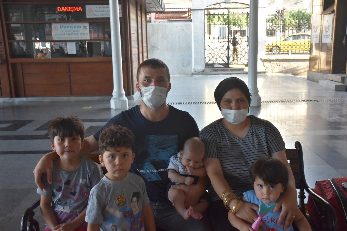 İzmir'de tatilcilerin tercihi tren oldu